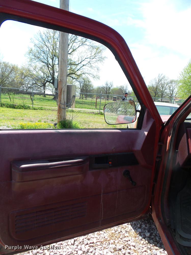 image for item EI9796 1989 Chevrolet 2500 pickup truck