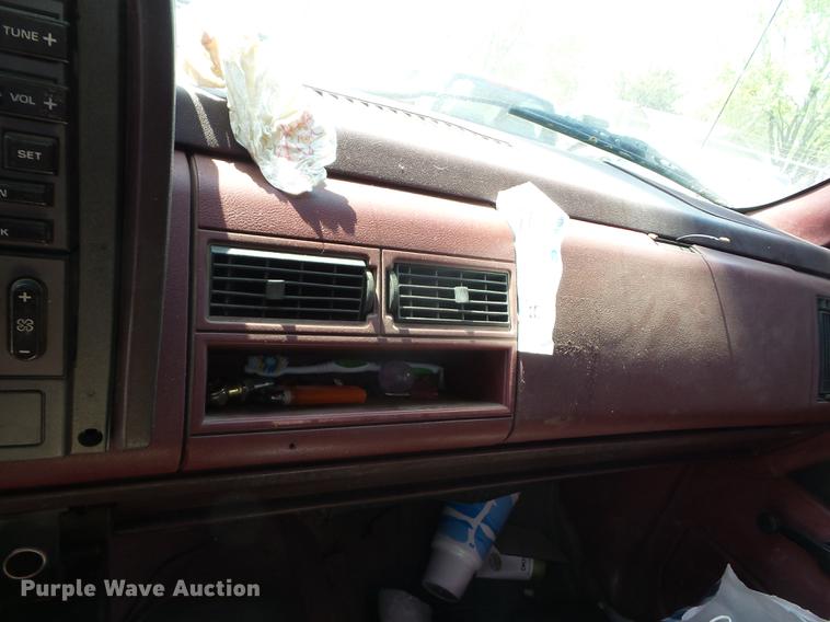 image for item EI9796 1989 Chevrolet 2500 pickup truck