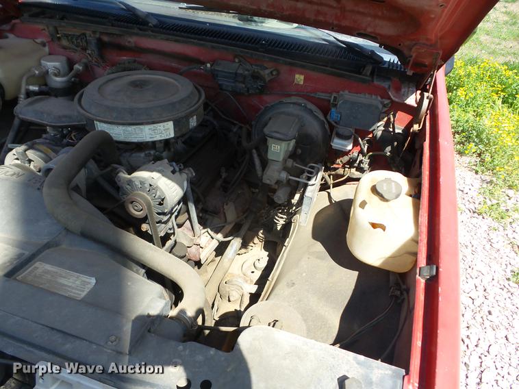 image for item EI9796 1989 Chevrolet 2500 pickup truck