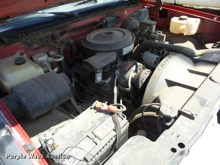 image for item EI9796 1989 Chevrolet 2500 pickup truck