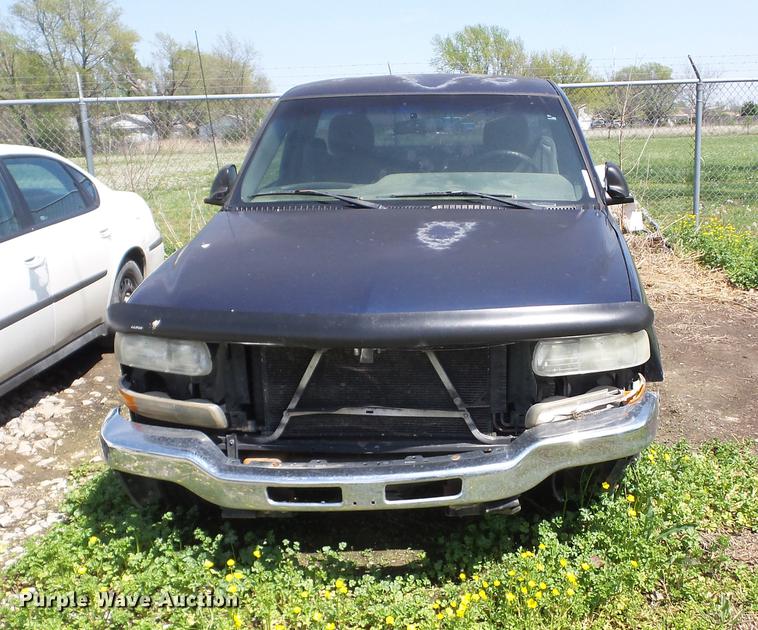 image for item EI9797 2001 Chevrolet Silverado 1500 pickup truck