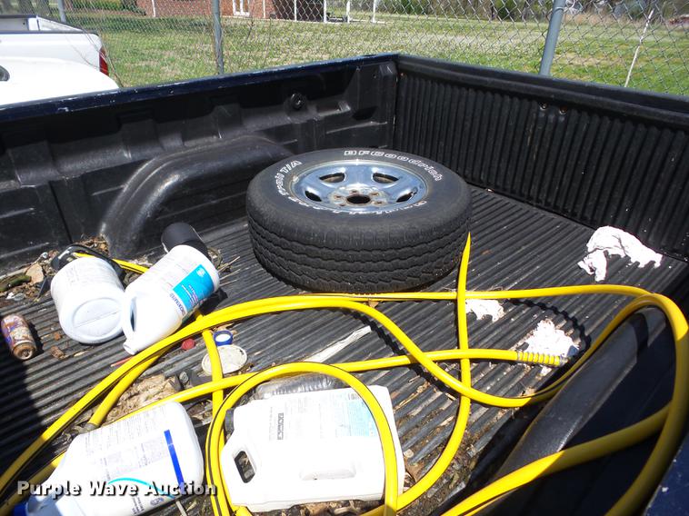 image for item EI9797 2001 Chevrolet Silverado 1500 pickup truck