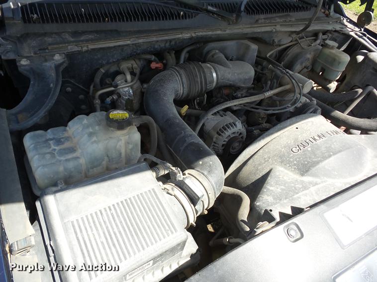 image for item EI9797 2001 Chevrolet Silverado 1500 pickup truck