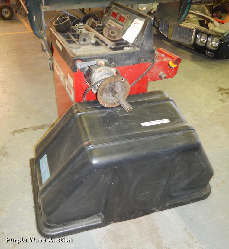 image for item EJ9997 Coats direct drive solid state wheel balancer