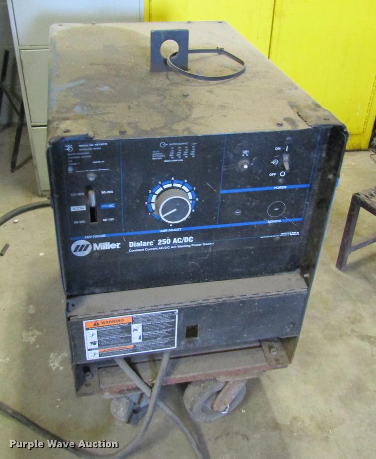 image for item EP9752 Miller Dialarc 250 AC/DC welder