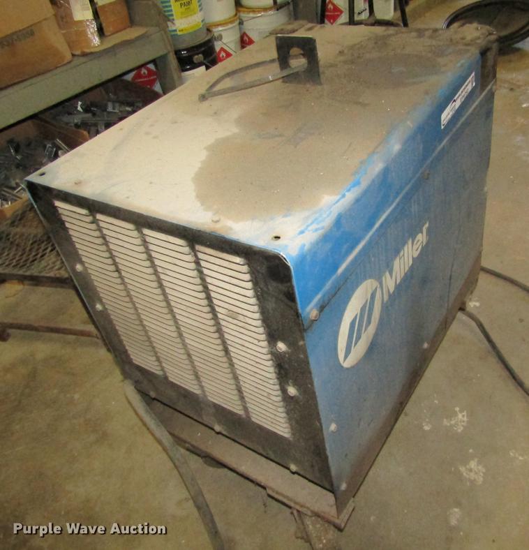 image for item EP9752 Miller Dialarc 250 AC/DC welder