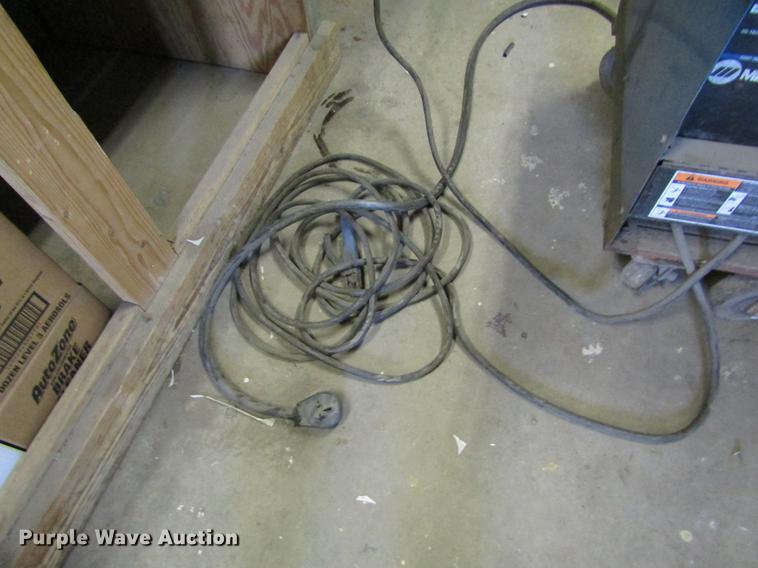 image for item EP9752 Miller Dialarc 250 AC/DC welder