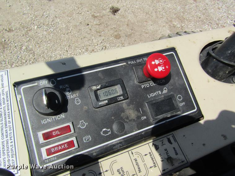 image for item EP9754 2014 Grasshopper 225K ZTR lawn mower