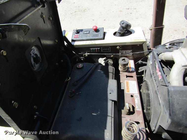 image for item EP9754 2014 Grasshopper 225K ZTR lawn mower