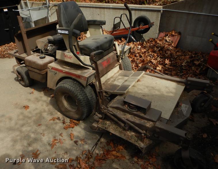 image for item EQ9813 Grasshopper 718 ZTR lawn mower