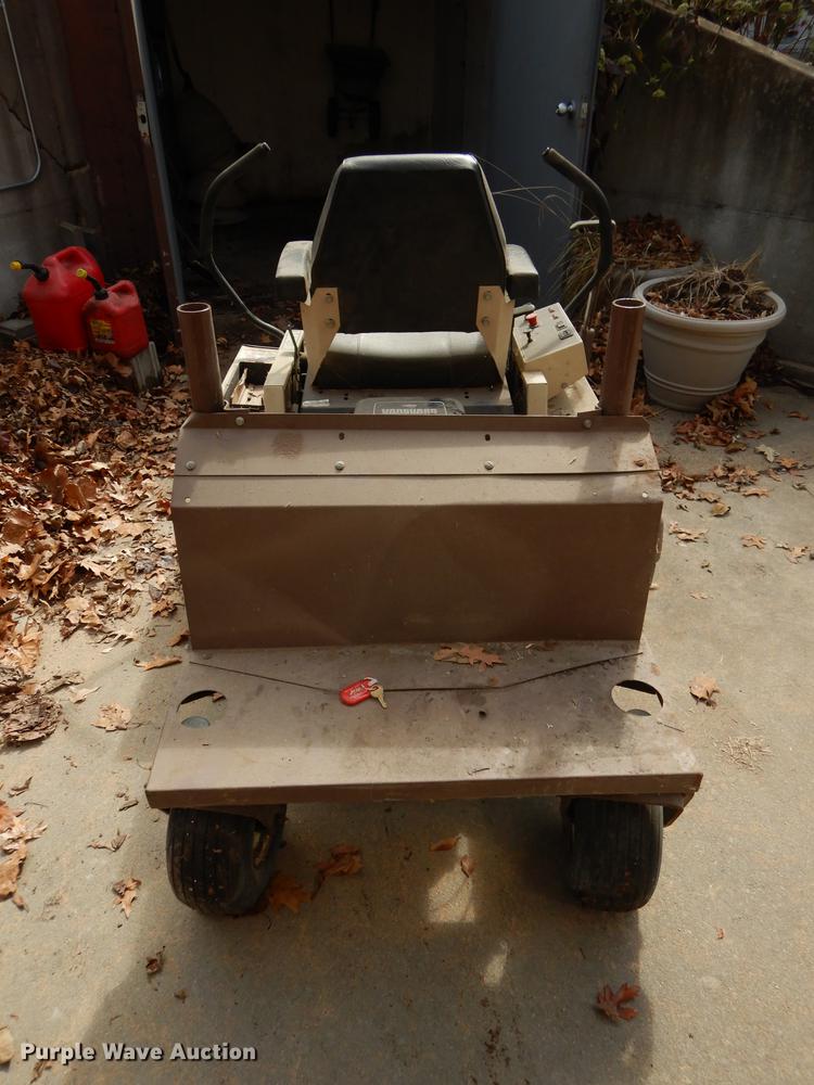 image for item EQ9813 Grasshopper 718 ZTR lawn mower