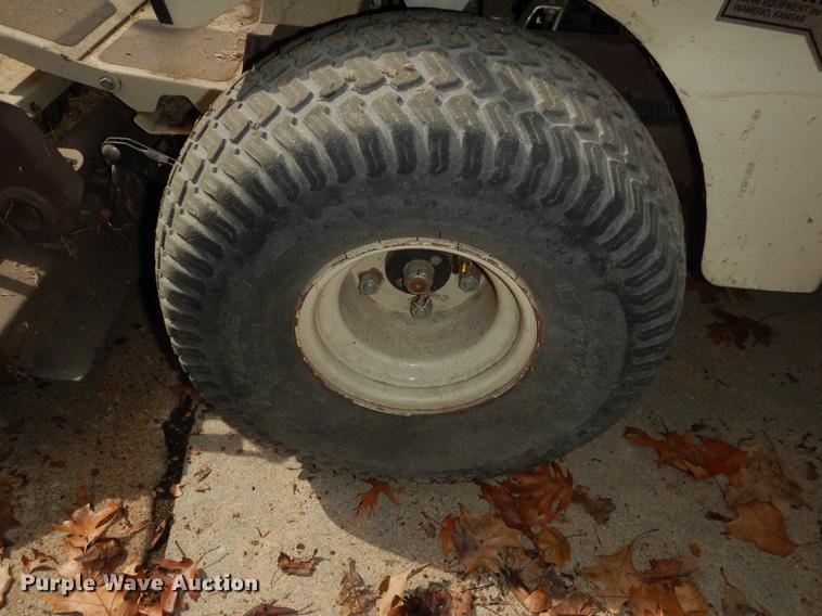 image for item EQ9813 Grasshopper 718 ZTR lawn mower