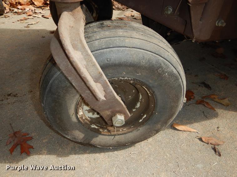 image for item EQ9813 Grasshopper 718 ZTR lawn mower