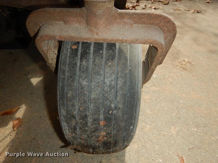 image for item EQ9813 Grasshopper 718 ZTR lawn mower