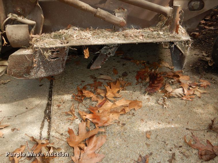 image for item EQ9813 Grasshopper 718 ZTR lawn mower