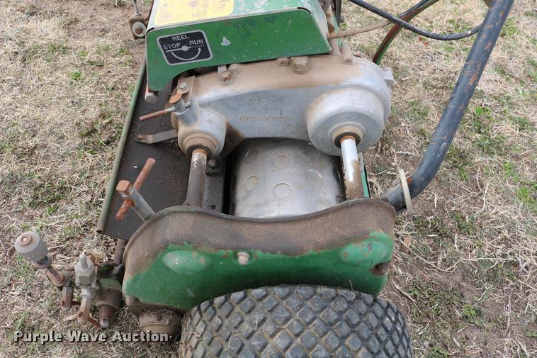 image for item EW9158 John Deere 22 greens mower