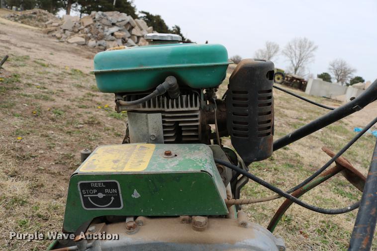 image for item EW9158 John Deere 22 greens mower