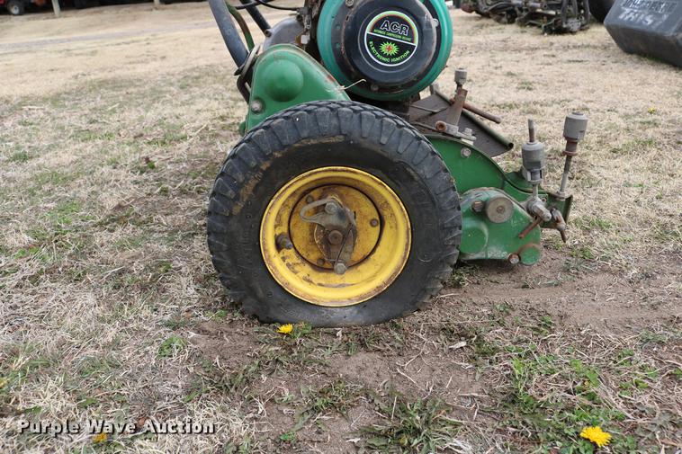 image for item EW9158 John Deere 22 greens mower