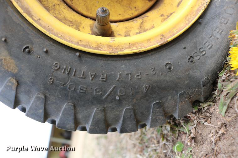 image for item EW9158 John Deere 22 greens mower