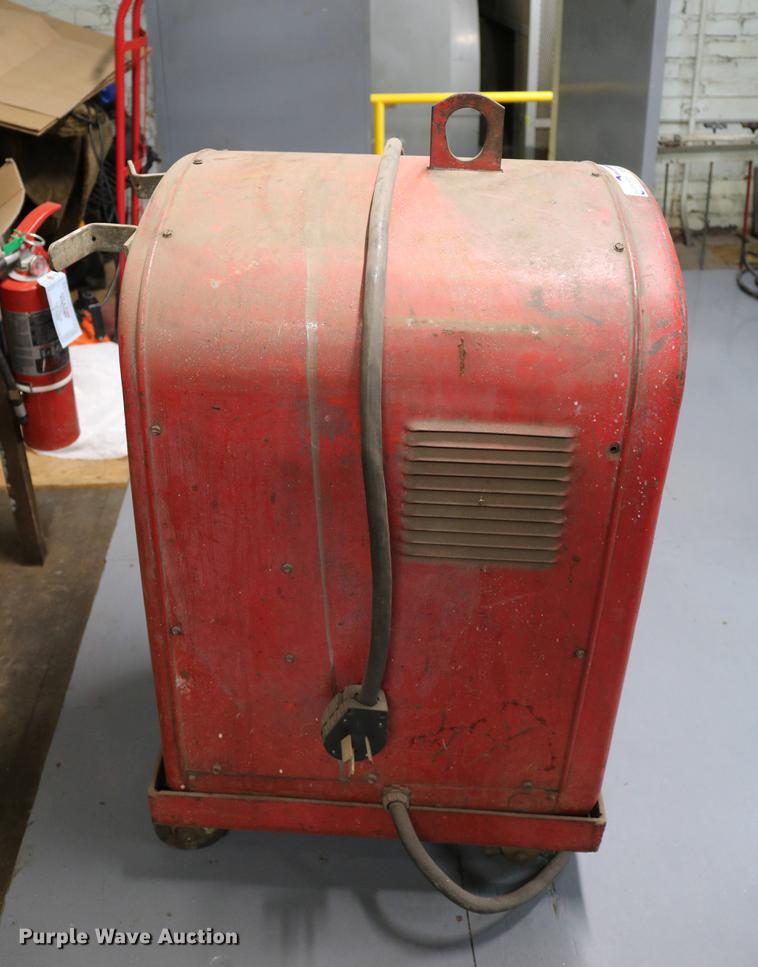 image for item EW9162 Lincoln Idealarc 250 welder