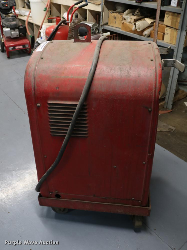 image for item EW9162 Lincoln Idealarc 250 welder