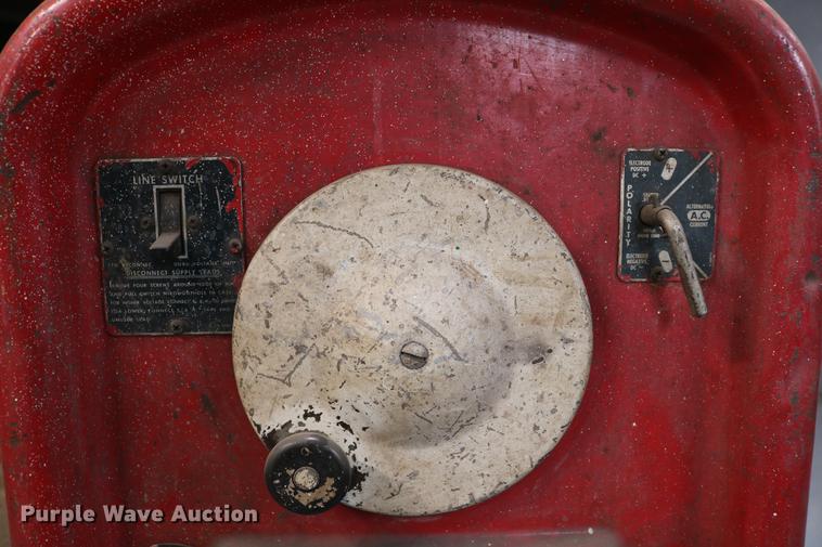 image for item EW9162 Lincoln Idealarc 250 welder
