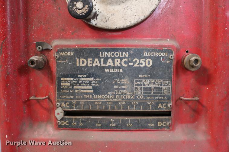 image for item EW9162 Lincoln Idealarc 250 welder