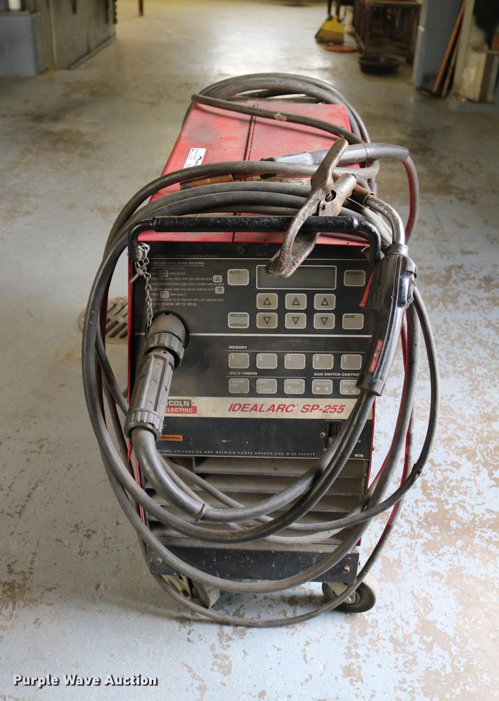 image for item EW9163 Lincoln Idealarc SP225 wire welder