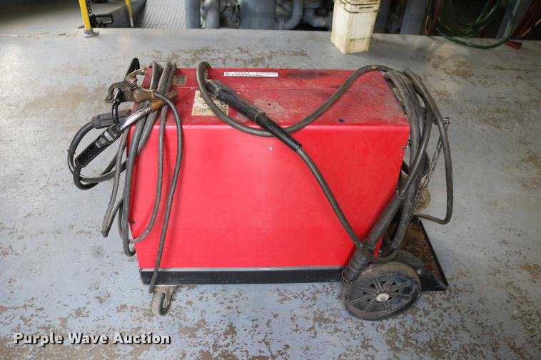 image for item EW9163 Lincoln Idealarc SP225 wire welder