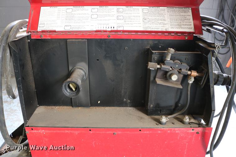 image for item EW9163 Lincoln Idealarc SP225 wire welder