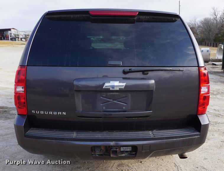 image for item L4803 2011 Chevrolet Suburban 2500 SUV