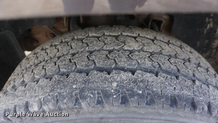 image for item L4803 2011 Chevrolet Suburban 2500 SUV