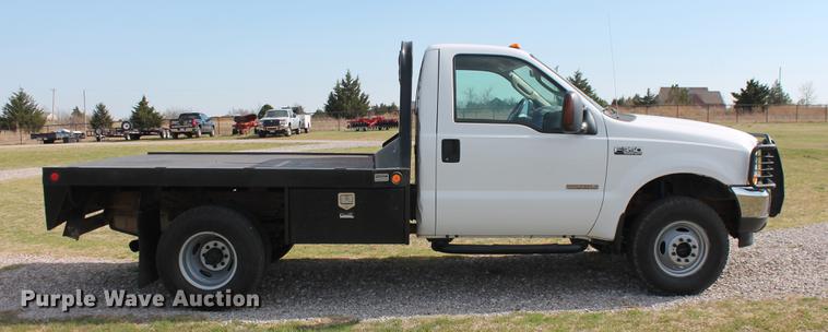 image for item AP9336 2004 Ford F350 Super Duty XLT flatbed pickup truck