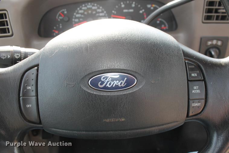 image for item AP9336 2004 Ford F350 Super Duty XLT flatbed pickup truck