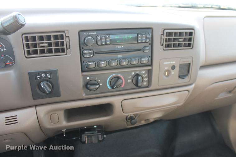 image for item AP9336 2004 Ford F350 Super Duty XLT flatbed pickup truck