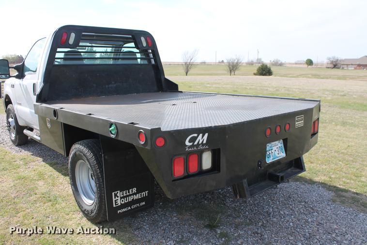 image for item AP9336 2004 Ford F350 Super Duty XLT flatbed pickup truck