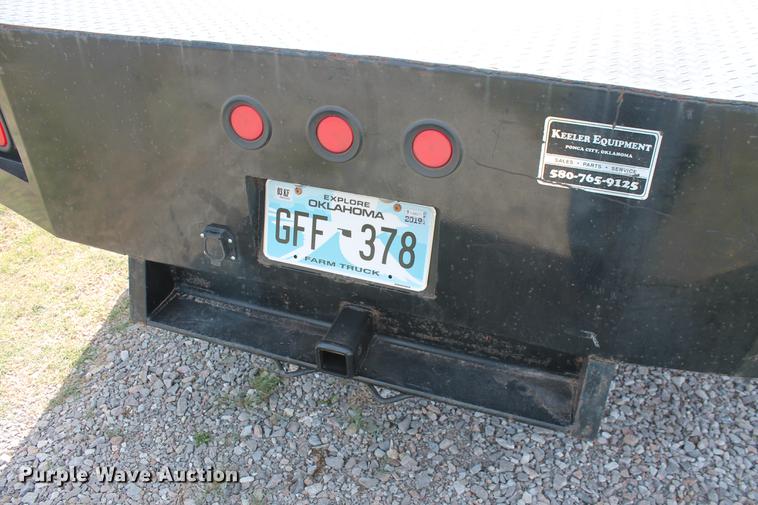 image for item AP9336 2004 Ford F350 Super Duty XLT flatbed pickup truck