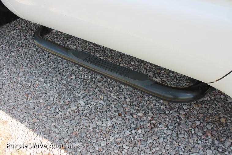 image for item AP9336 2004 Ford F350 Super Duty XLT flatbed pickup truck