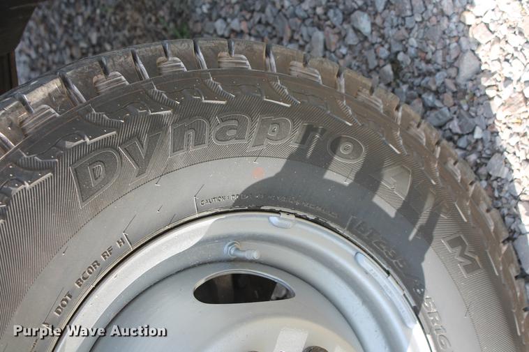 image for item AP9336 2004 Ford F350 Super Duty XLT flatbed pickup truck