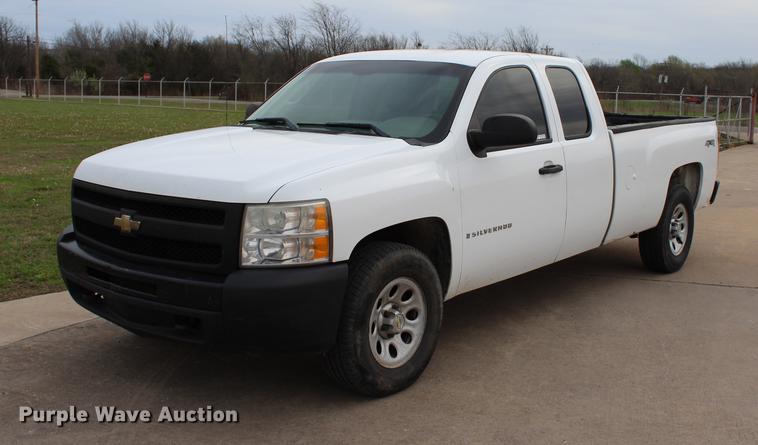 image for item BE9361 2009 Chevrolet Silverado 1500 Ext. Cab pickup truck