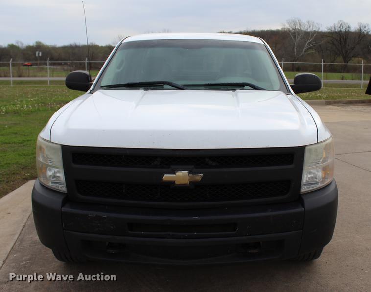 image for item BE9361 2009 Chevrolet Silverado 1500 Ext. Cab pickup truck