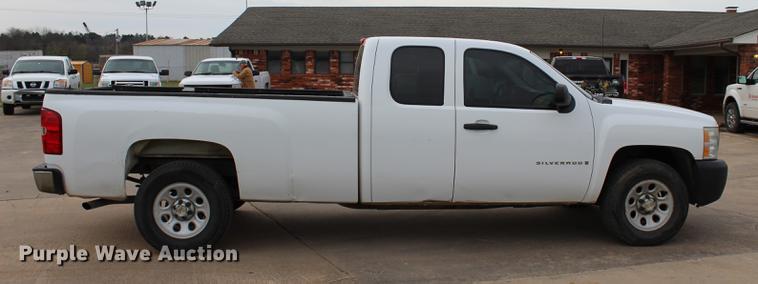 image for item BE9361 2009 Chevrolet Silverado 1500 Ext. Cab pickup truck