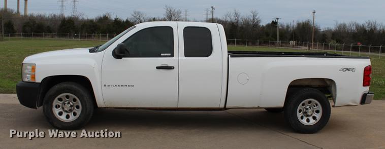 image for item BE9361 2009 Chevrolet Silverado 1500 Ext. Cab pickup truck