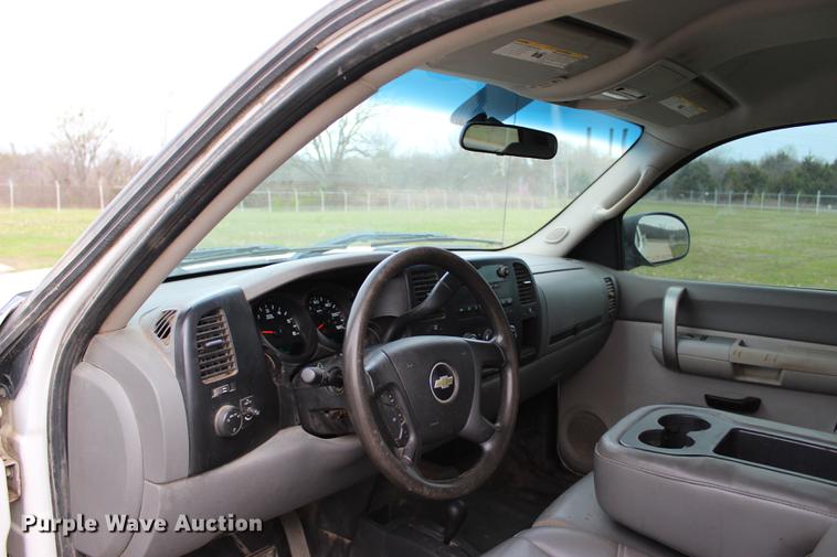 image for item BE9361 2009 Chevrolet Silverado 1500 Ext. Cab pickup truck