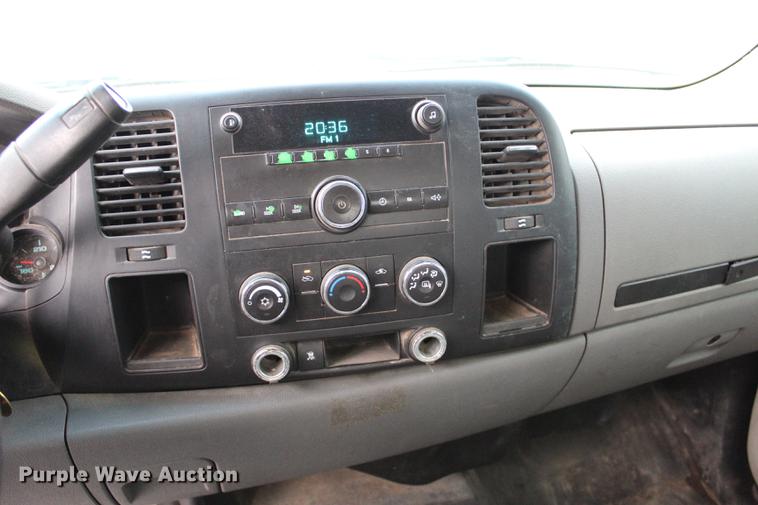 image for item BE9361 2009 Chevrolet Silverado 1500 Ext. Cab pickup truck