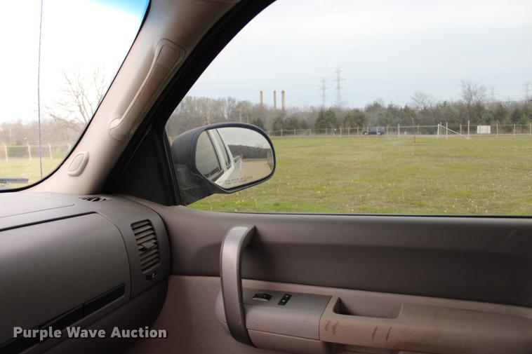 image for item BE9361 2009 Chevrolet Silverado 1500 Ext. Cab pickup truck