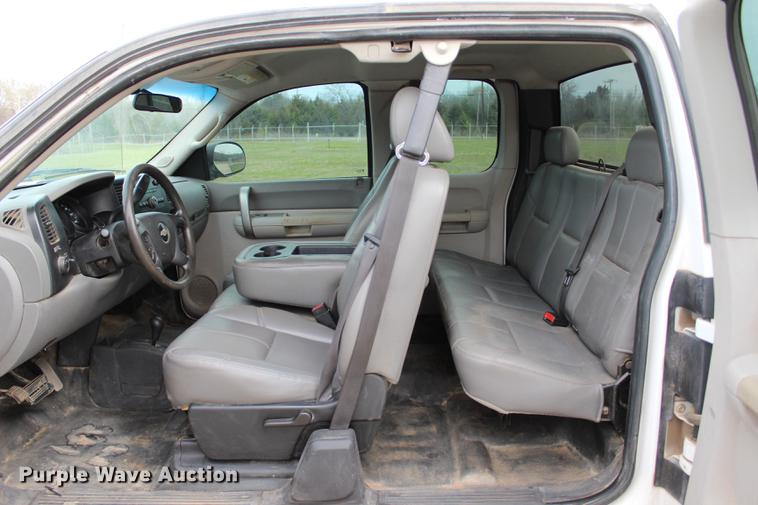 image for item BE9361 2009 Chevrolet Silverado 1500 Ext. Cab pickup truck
