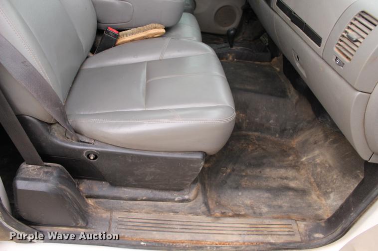 image for item BE9361 2009 Chevrolet Silverado 1500 Ext. Cab pickup truck