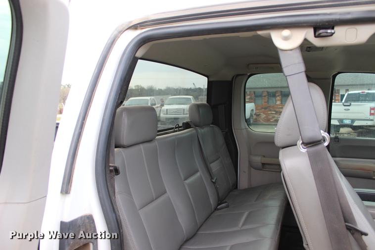 image for item BE9361 2009 Chevrolet Silverado 1500 Ext. Cab pickup truck