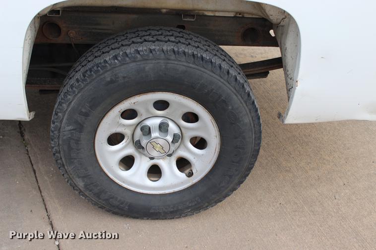 image for item BE9361 2009 Chevrolet Silverado 1500 Ext. Cab pickup truck